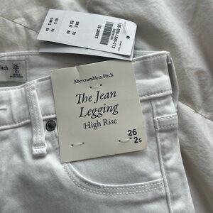 A&F white jean leggings 26 s
